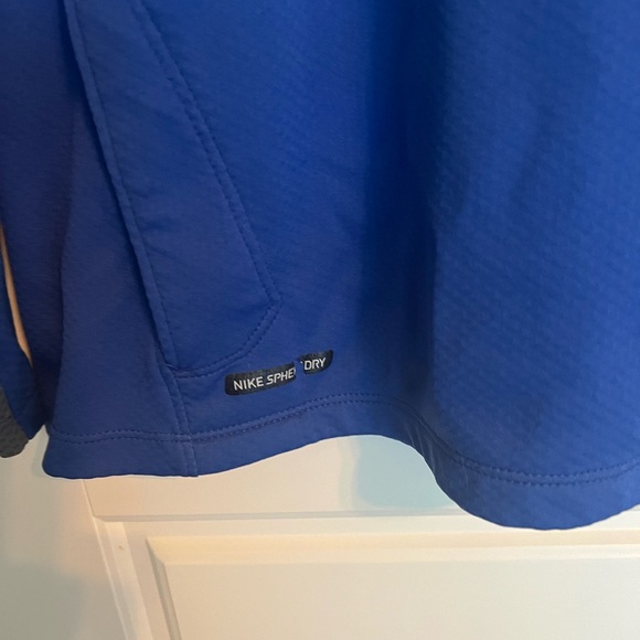 2 Men’s Size Medium Athletic Long Sleeve sweatshirts. Nike and XPBX. FREE SHIP - Picture 10 of 12